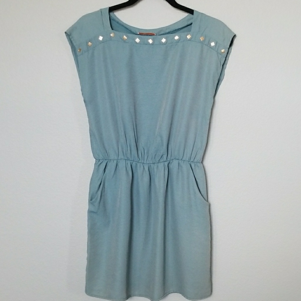 Kaitlyn Chambray Skater Flirty Romantic Beachy dress small